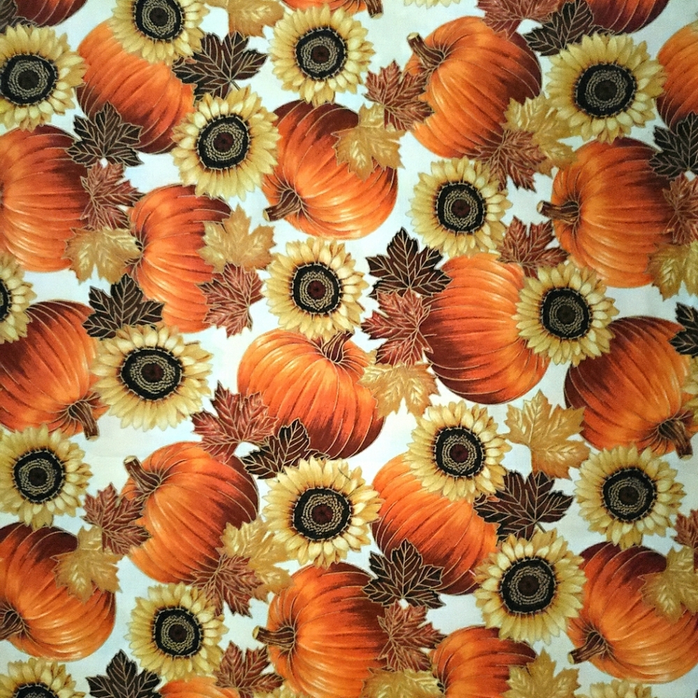 East Grove #M7477, Pumpkins, Sunflowers & Leaves, Gold Accents, Approx 80" x 44"